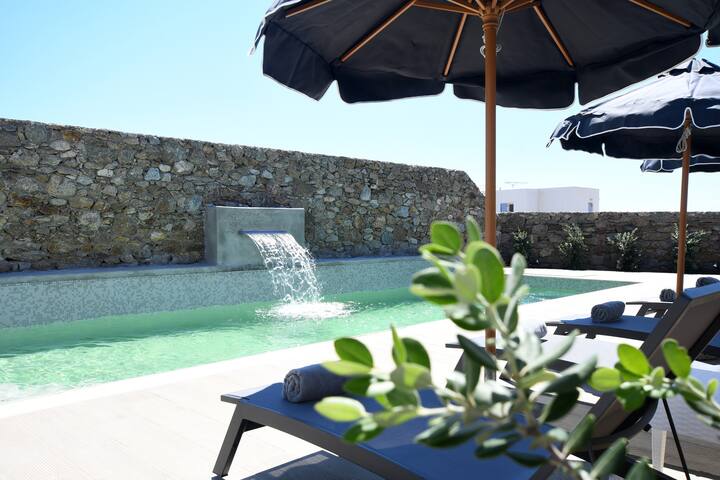 Super Paradise. Private pool. Free Maid Service gallery image 3