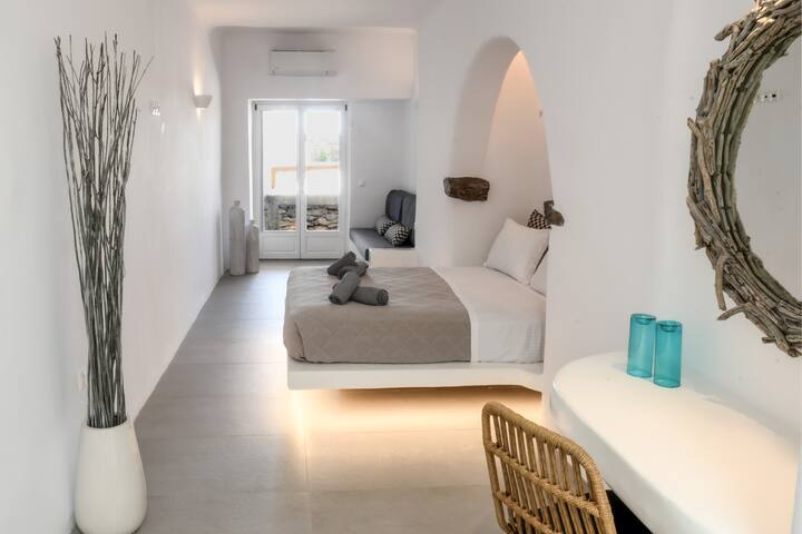 Super Paradise. Private pool. Free Maid Service gallery image 4