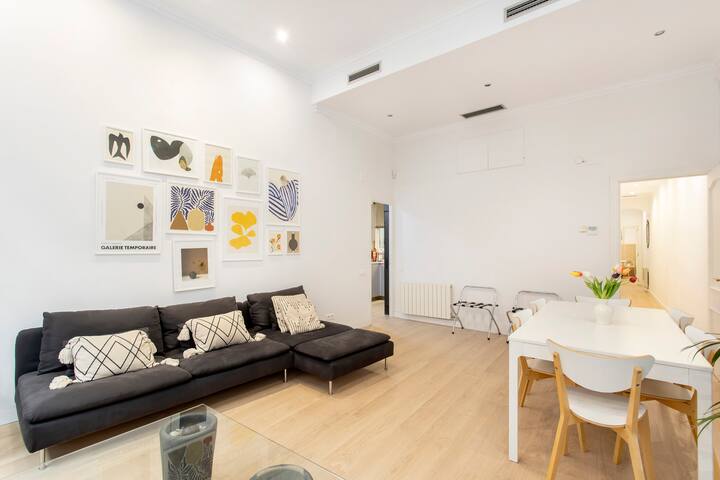 Superb 3 BR Apartment in the heart of Barcelona