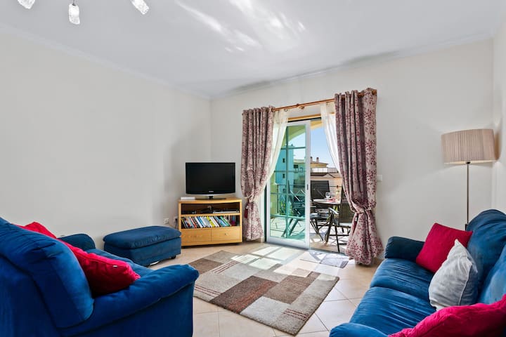 Appartement Avec Vue Sur La Piscine, Près De Plage - Albufeira