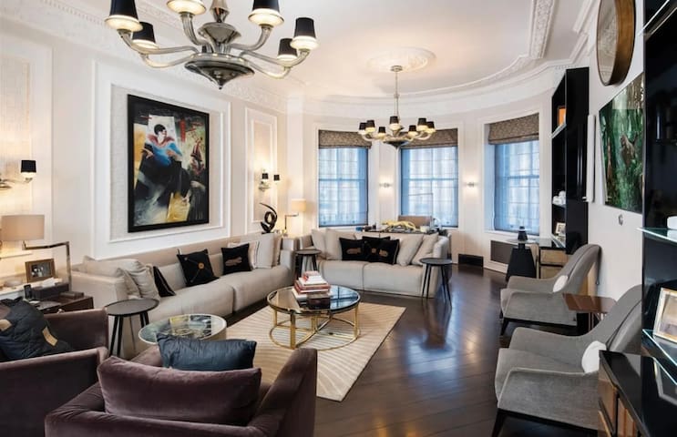 Luxury Mayfair flat with private pool gallery image 2