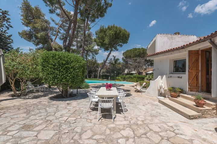 Main House @Villa Patrizia -sea, capers & figs gallery image 4