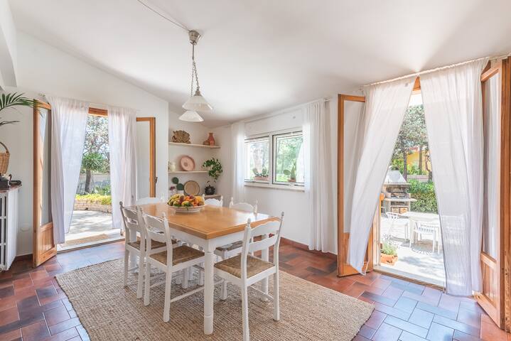 Main House @Villa Patrizia -sea, capers & figs gallery image 5