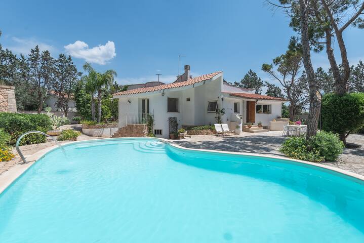 Main House @Villa Patrizia -sea, capers & figs gallery image 3