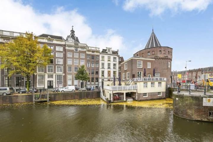 in het centrum van China buurt koning paleis enDam