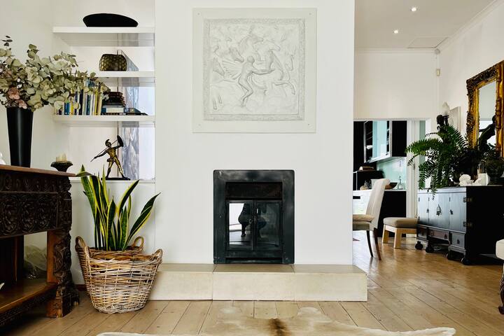 Casa Parea – Central, chic, 3 beds, relaxed home gallery image 3