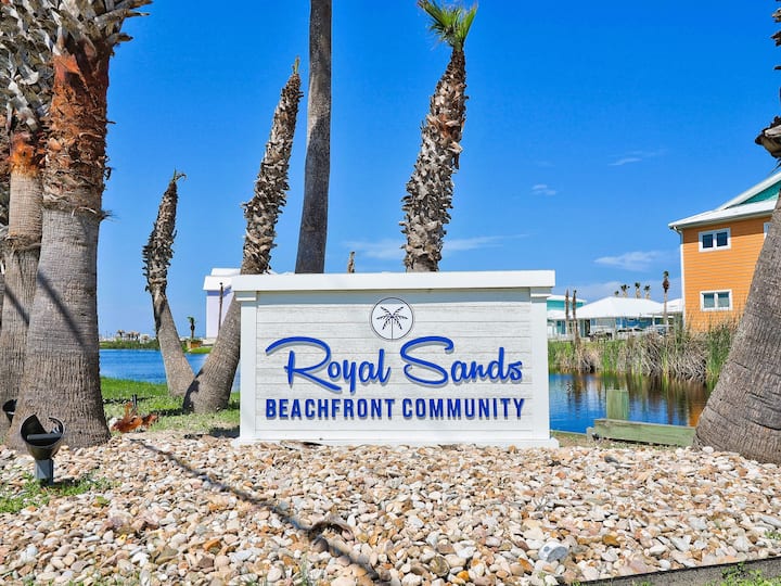 The Lost Pearl Beach House-Port A-5B/3.5 Sleeps 14 - Houses for