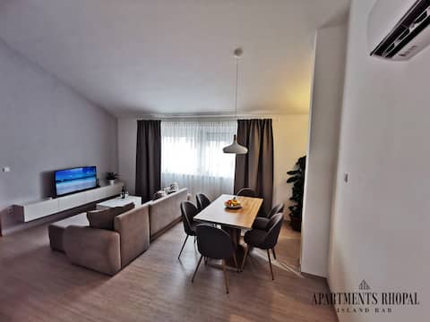Apartments Rhopal*200m od mora*besplatni parking