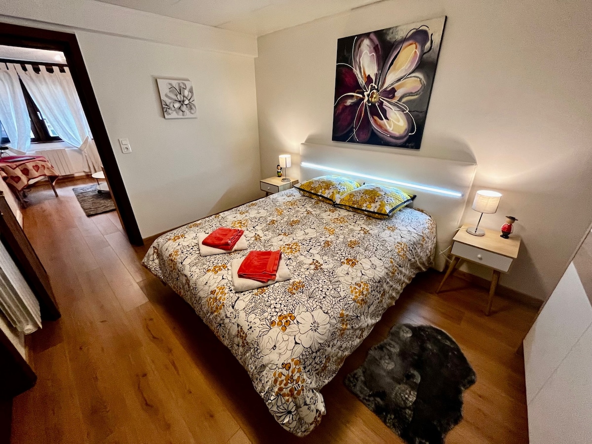 角落灯标准双人床尺寸 