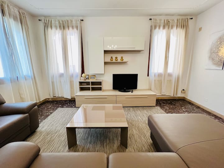 غرفة المعيشة