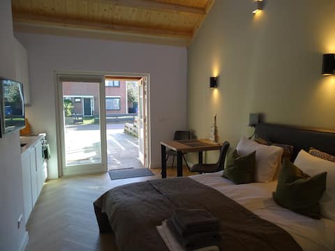 Successful Airbnb property: Studio Lines with free parking in Brederode Gerkestraat E.O.