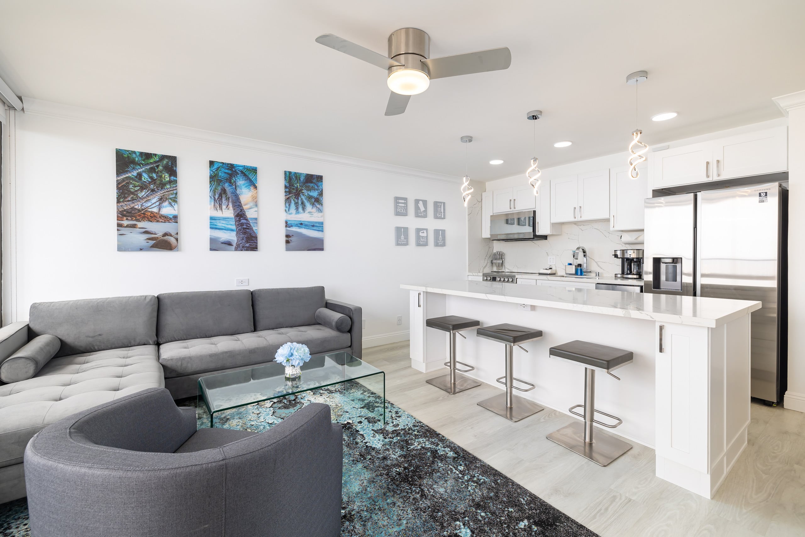 Condo in Honolulu · ★4.84 · 1 bedroom · 2 beds · 1 private bath - Image 3