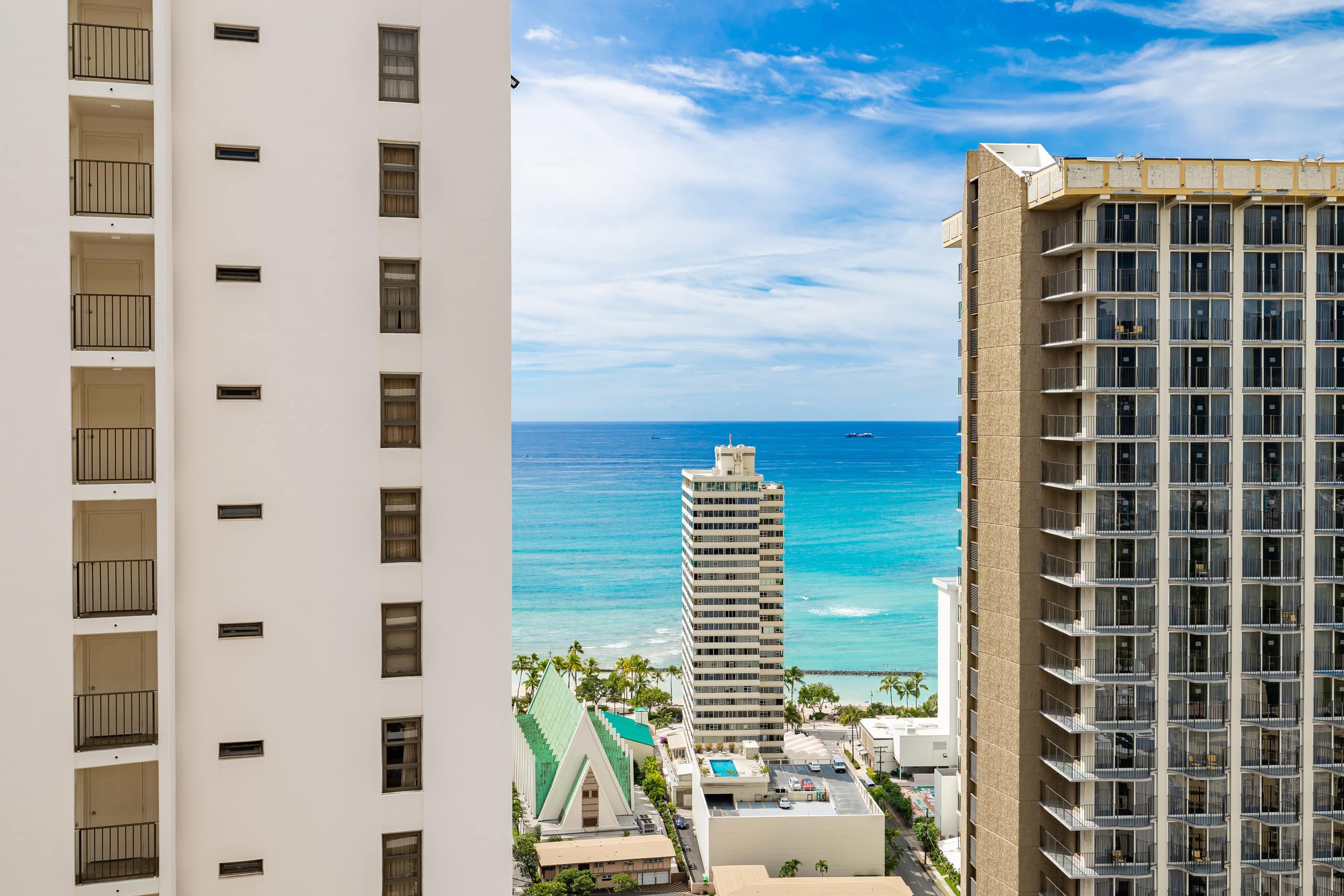 Condo in Honolulu · ★4.84 · 1 bedroom · 2 beds · 1 private bath - Image 39