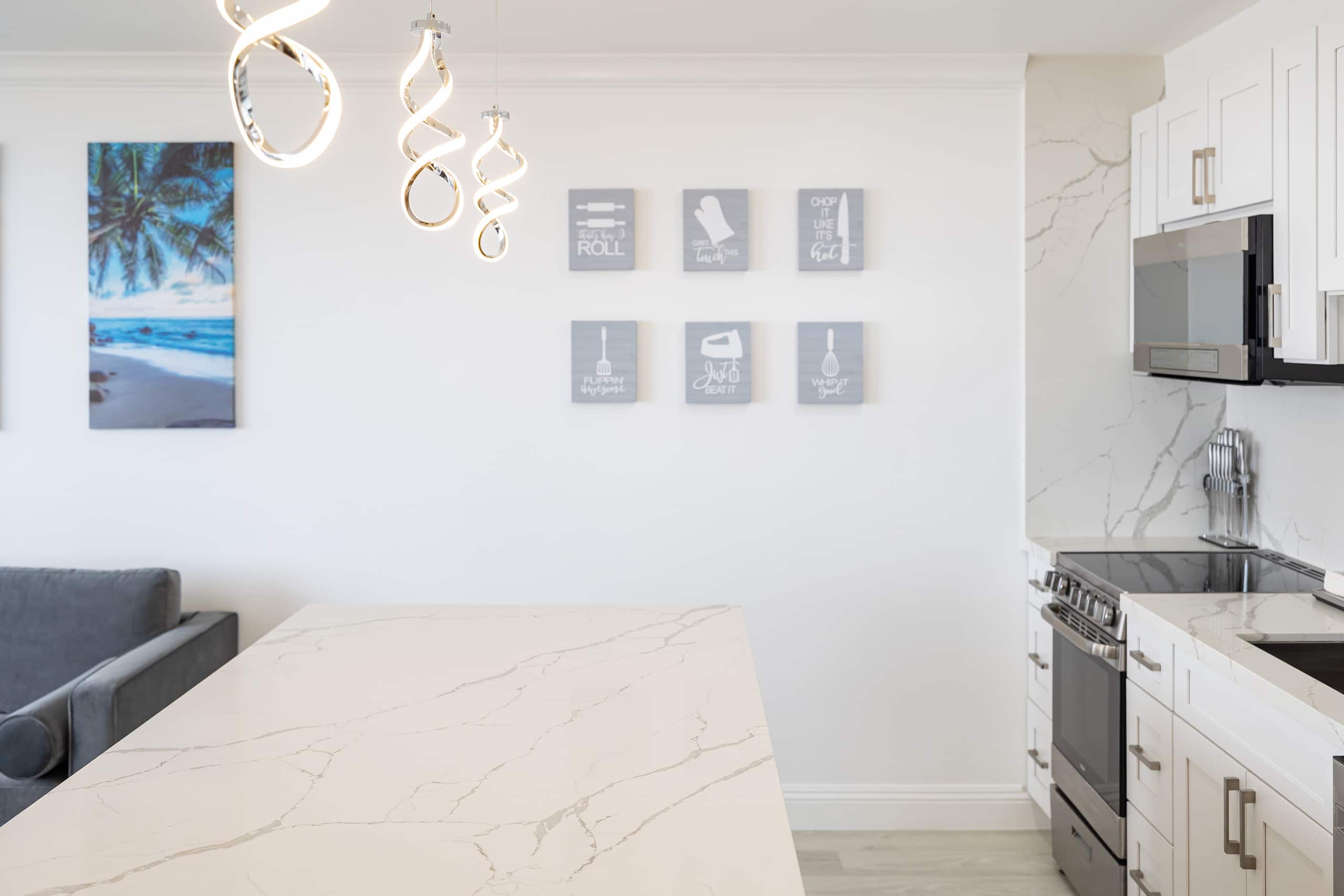 Condo in Honolulu · ★4.84 · 1 bedroom · 2 beds · 1 private bath - Image 10