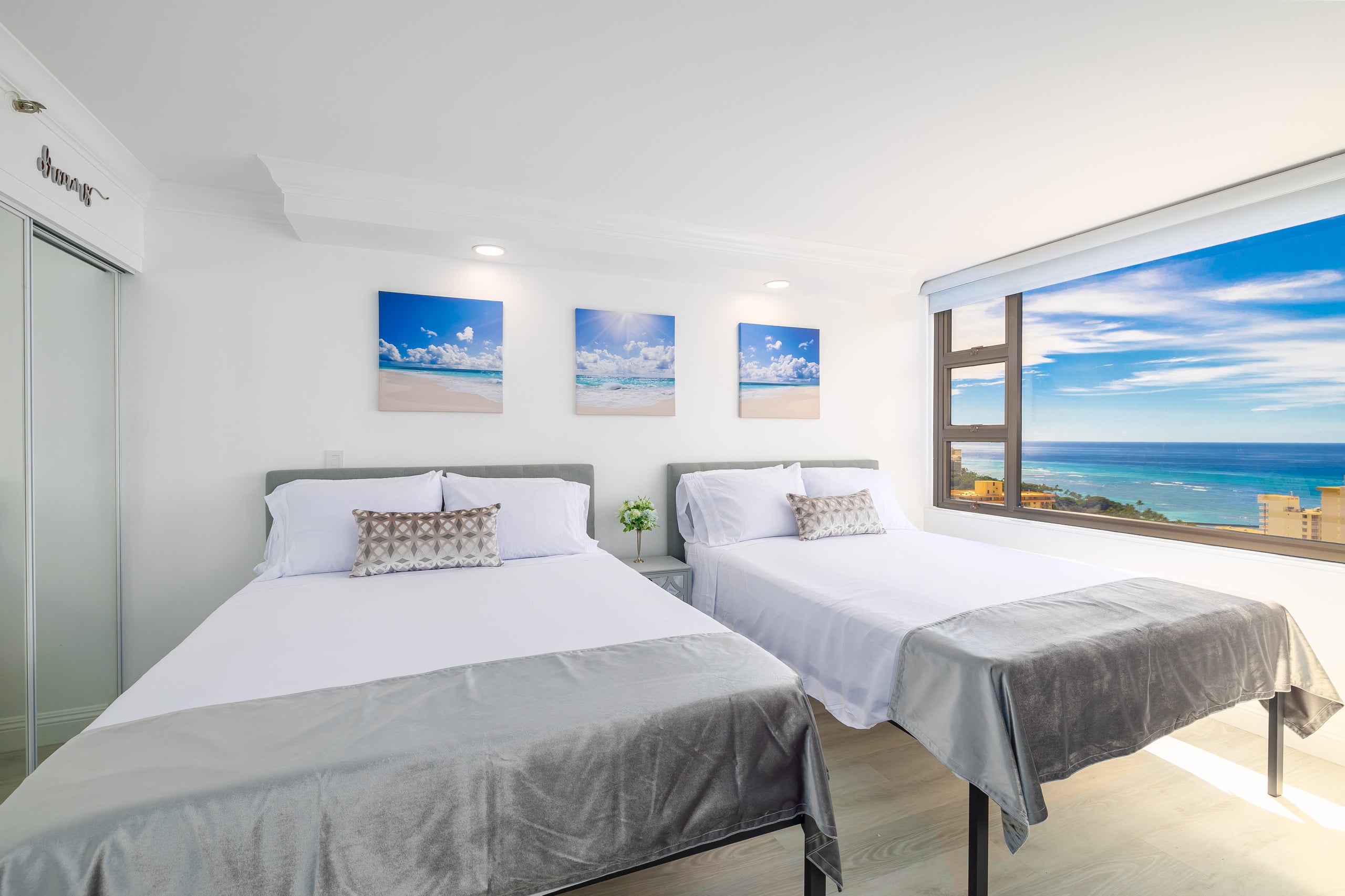 Condo in Honolulu · ★4.84 · 1 bedroom · 2 beds · 1 private bath - Image 28