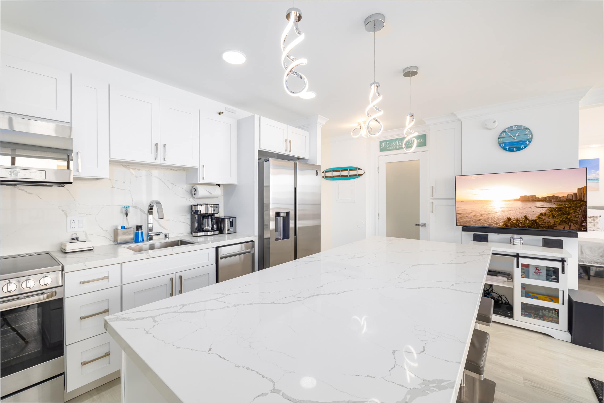 Condo in Honolulu · ★4.84 · 1 bedroom · 2 beds · 1 private bath - Image 7