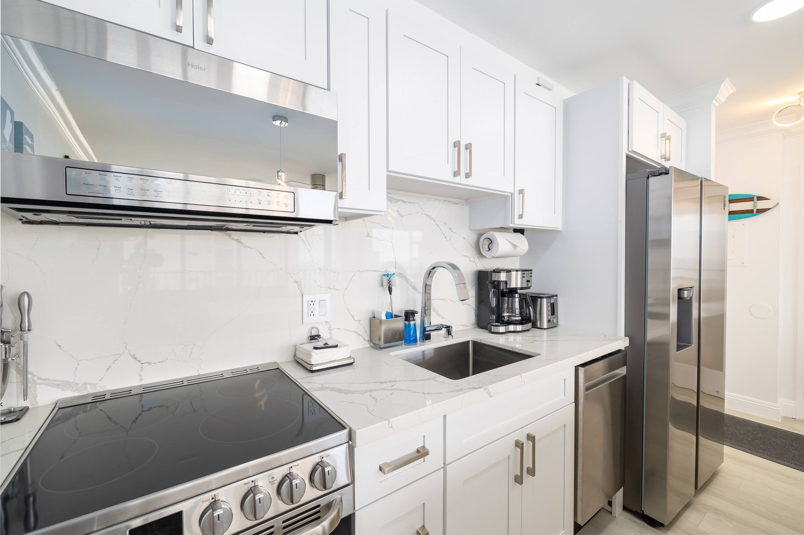 Condo in Honolulu · ★4.84 · 1 bedroom · 2 beds · 1 private bath - Image 22