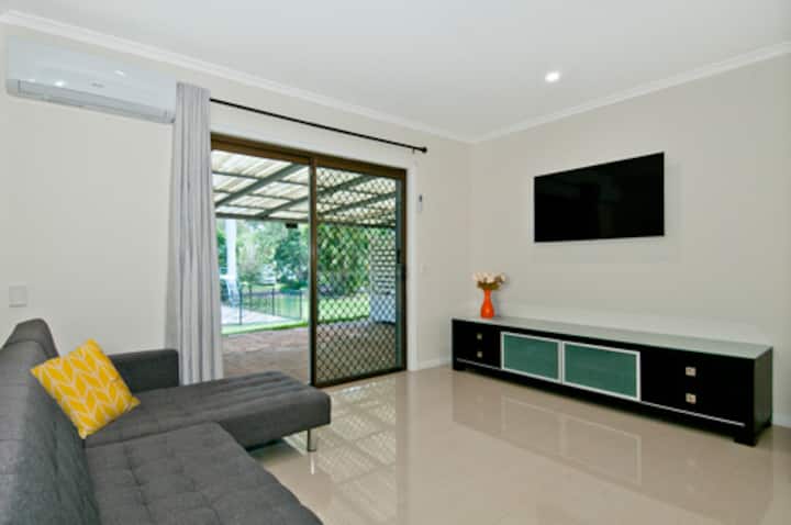 Salón con ala de invitados