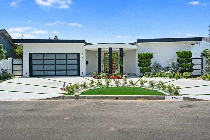 Paradise Villa with Pool, Jacuzzi, Golf & 360Views