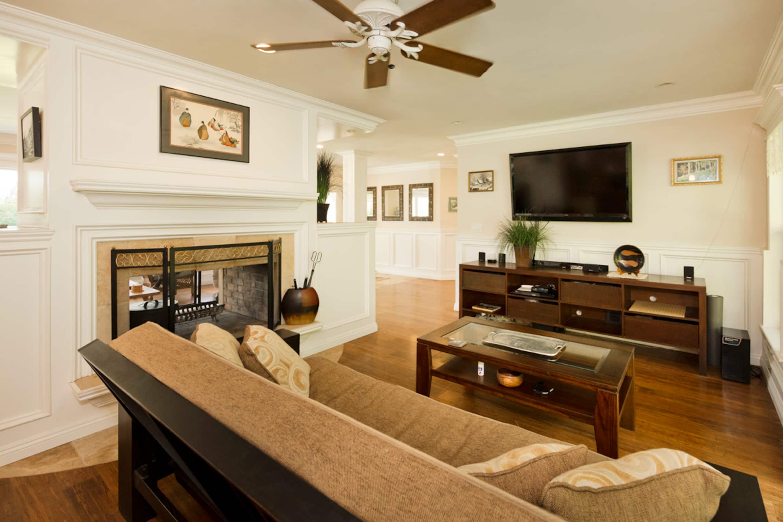 Home in Hilo · ★4.94 · 4 bedrooms · 7 beds · 2.5 private baths - Image 3