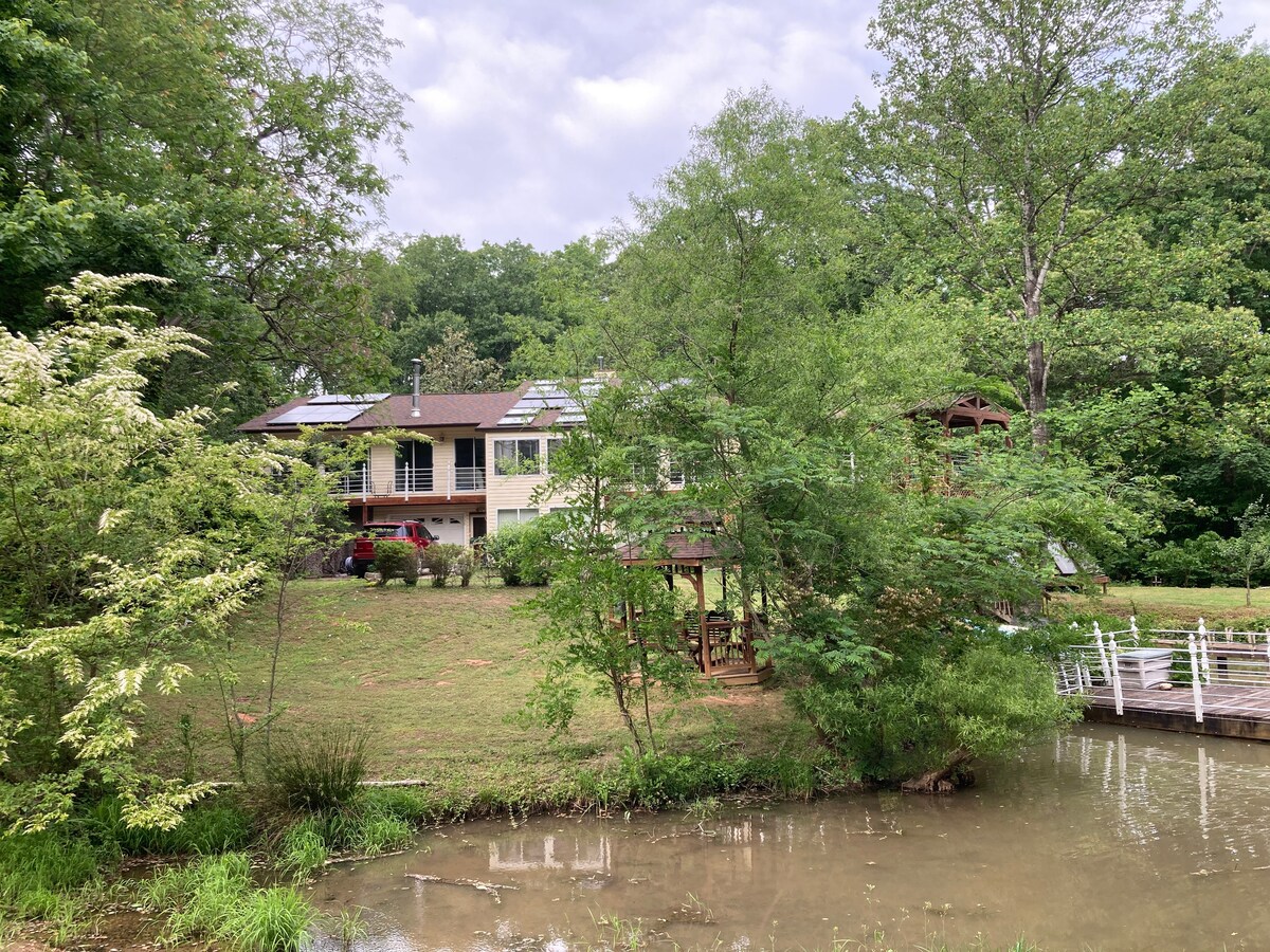 Peaceful serene getaway w ponds Apartments for Rent in Tryon, North