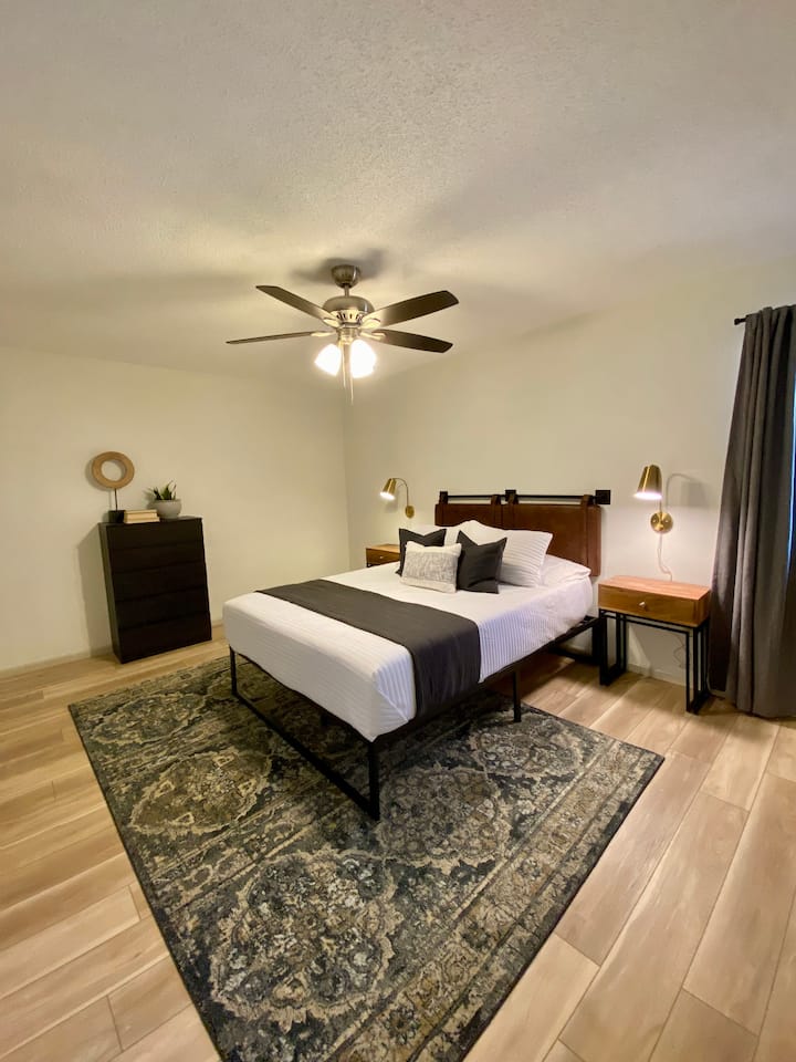 Modern Shiloh Living Scott AFB, Hospitals, STL Houses for Rent in