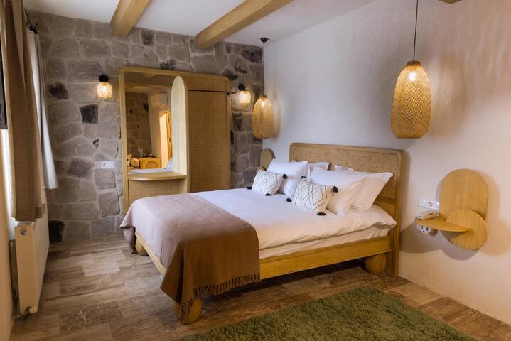 Naif Hotel managed Airbnb listing 3