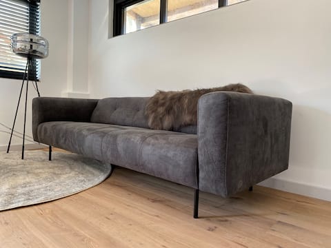 Popular Airbnb listing: Ambiance Ameland 4 pers. with wood-fired hot tub in Hollum