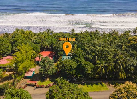 Beach front house w/ a/c & wifi - La Ola Feliz