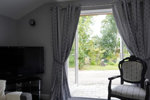 Successful Airbnb property: Stunning 2-bedroom Log Cabin in South Ribble
