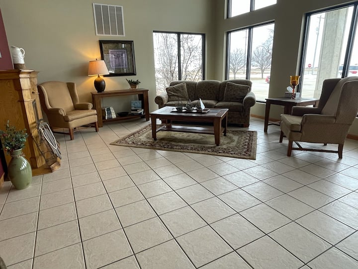 Charming 1 Bedroom Handicap Hotel Room 111 Hotels for Rent in Marcus