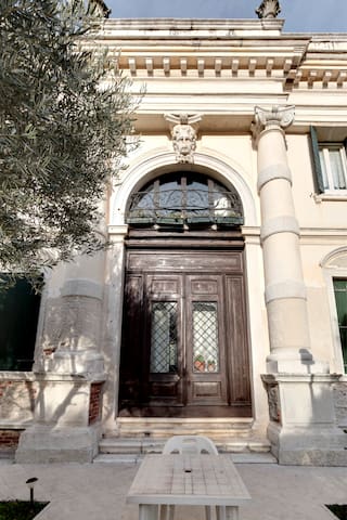 VeneziaImmobiliare Sas Di managed Airbnb listing 1