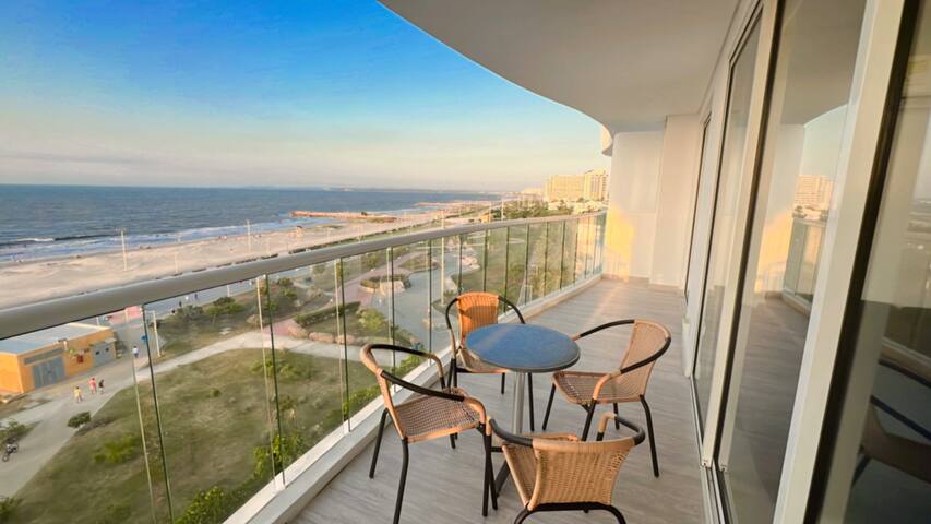 Bienesweb – Alquiler de Apartamentos en Cartagena Edificio Conquistador managed Airbnb listing 1