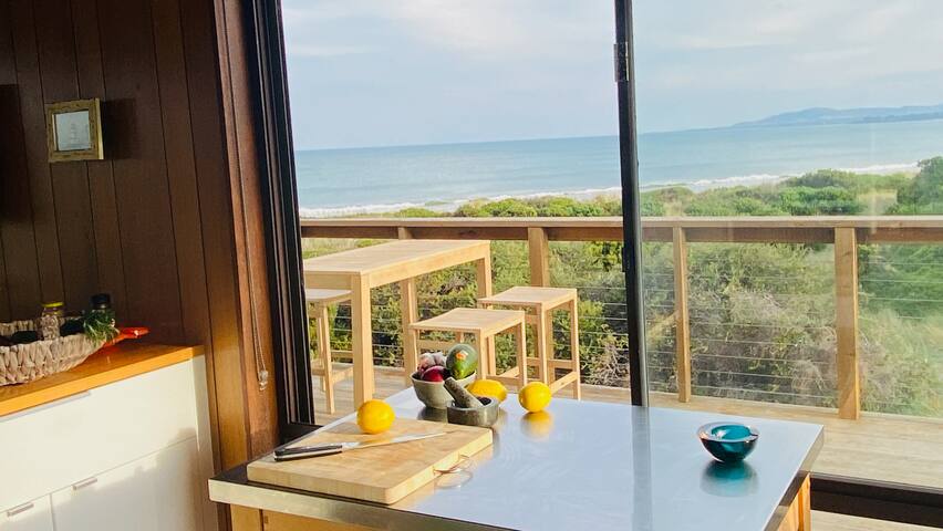 IdleWild – secluded cosy beachfront escape gallery image 4