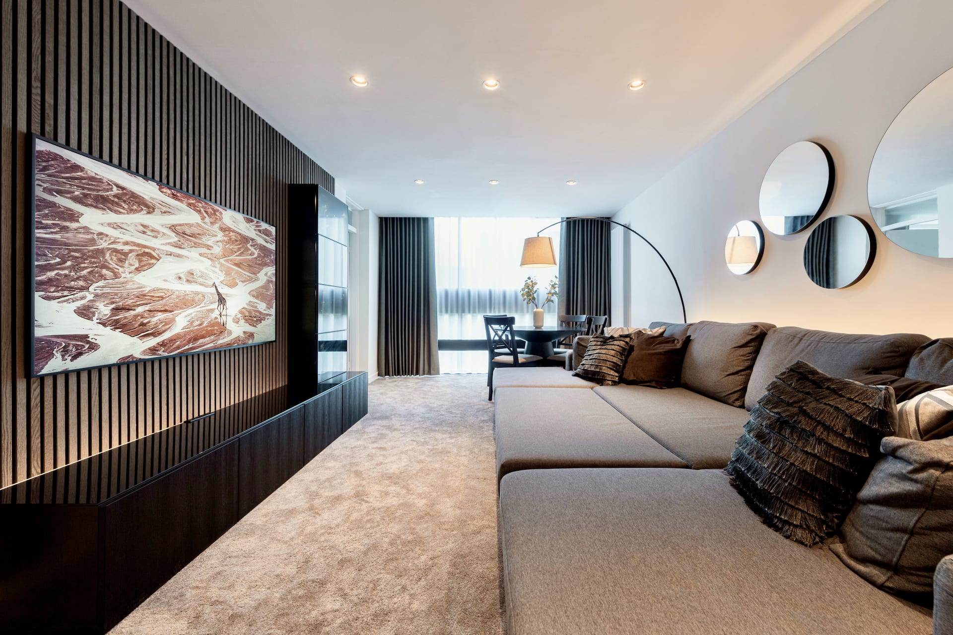 The Lyndwood, Luxury 2 Bed Home with Parking
