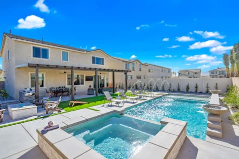 NEW Casa Cadiz- A Modern Desert Oasis- Expect More