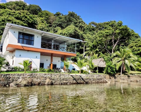 Beachfront Private Villa · 5BR · Direct Sea Access