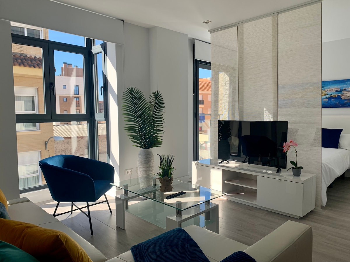 Successful Airbnb property: GOLDEN LUXURY APARTMENT in Usera