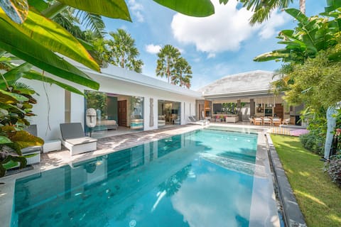 PROMO Villa Sawah 3bd (8 pers max) Seminyak Center