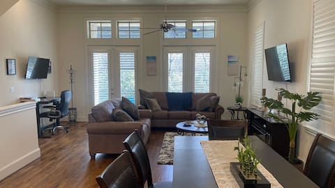 Popular Airbnb listing: A Luxury Home: The Grand Chateau at Medical Center in Macgregor