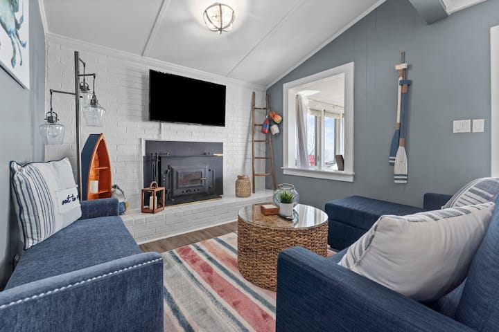 Waterfront Cottage With Private Chesapeake Beach - Reedville, VA