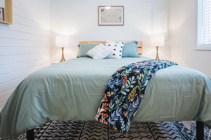 ห้องนอนที่ 3 เตียงควีนไซส์