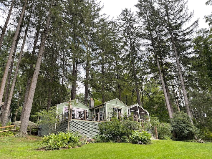 Lake View Cottage in Kent, CT Cottages for Rent in South Kent