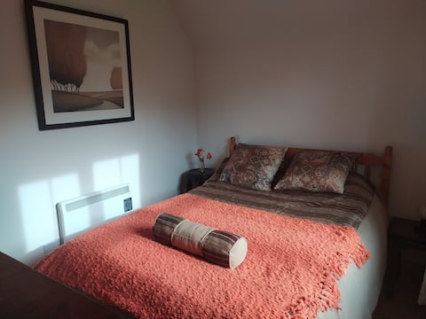 Comfortable private room 1km from Bandon town