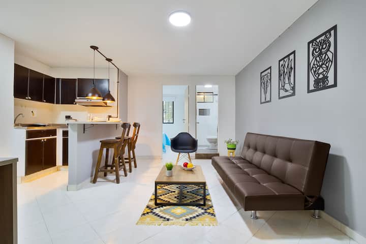 Apt 1br, In Belen, Near Metro Station And Laureles - Kolumbia