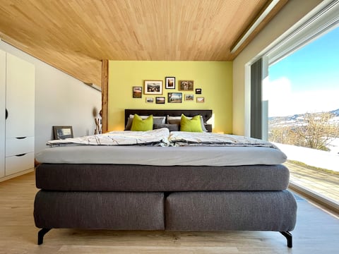 Sunny apartment with mountain/valley views in the Allgäu