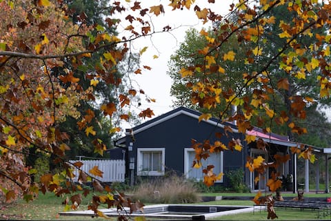 Cottage at the heart of the Polo, Pilar