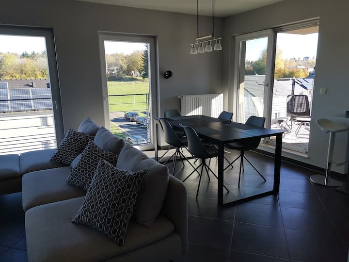 Bel Appartement Spacieux Avec 3 Terrasses - Arlon