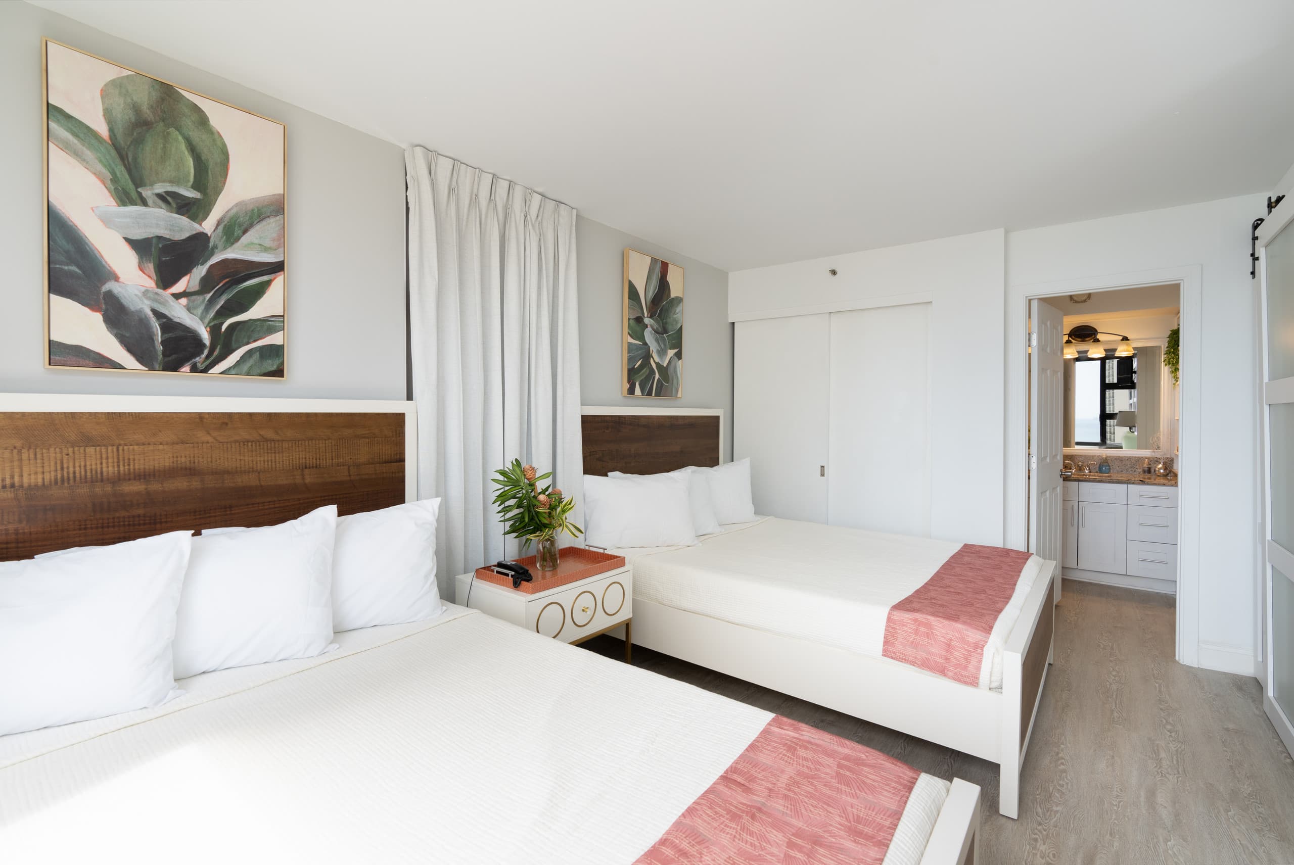 Condo in Honolulu · ★4.78 · 1 bedroom · 3 beds · 1 private bath - Image 7