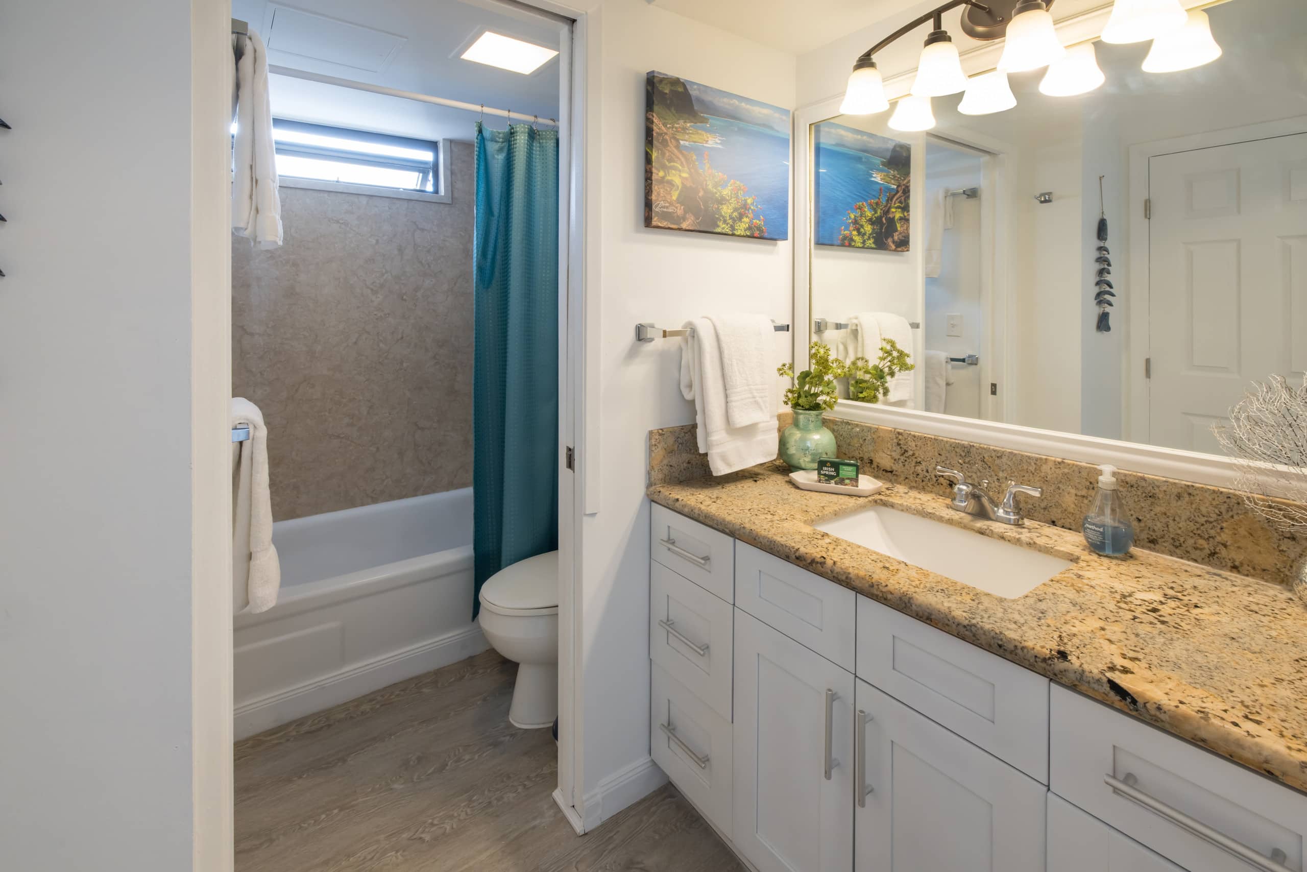 Condo in Honolulu · ★4.78 · 1 bedroom · 3 beds · 1 private bath - Image 9